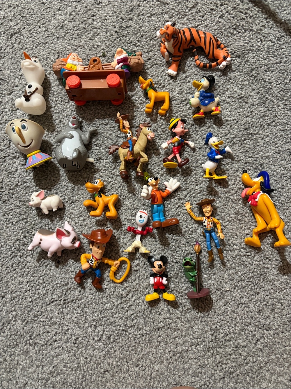Disney Mini Character Figures Pack